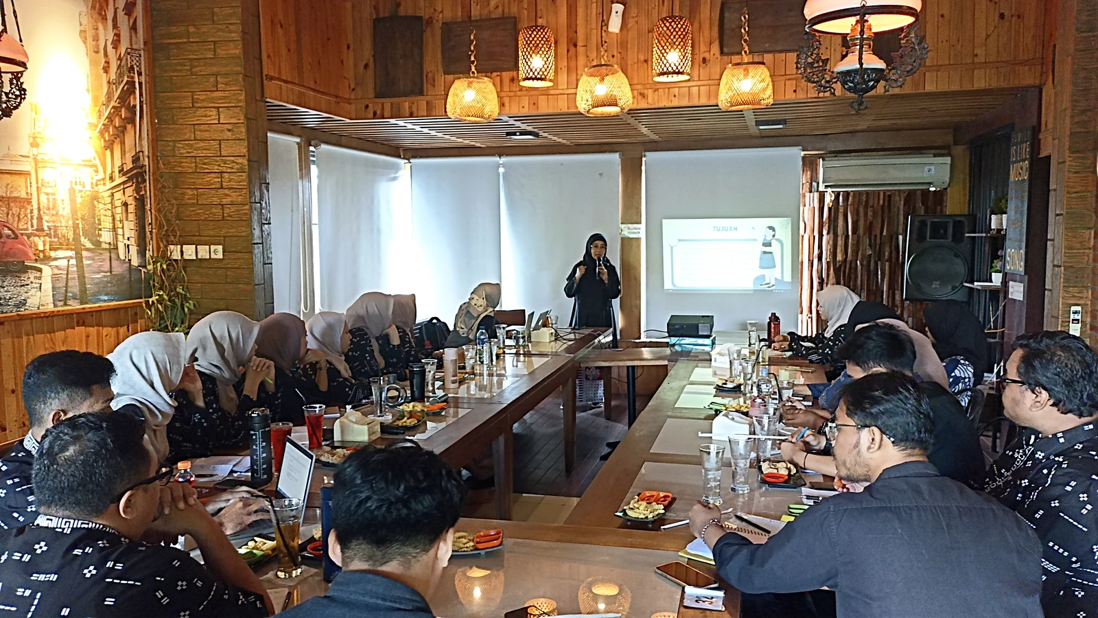 Deep Learning Curriculum Briefing by Mrs. Hj. Lina Kamalin, M.Pd